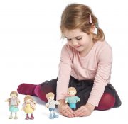 Krabat-dollhouse-dolls-family-gren-toy